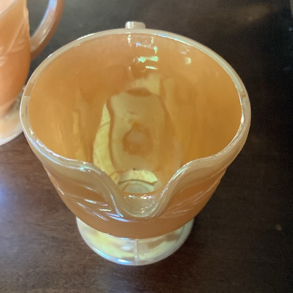 Vintage Fire King Peach Lustre Laurel Pattern sugar bowl & creamer Set - Picture 6 of 10